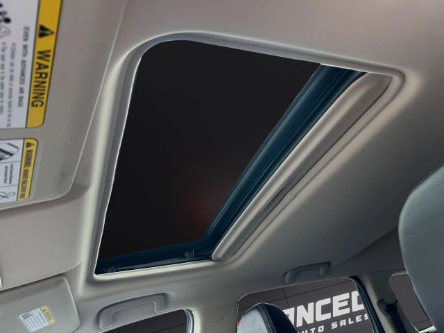 Vehicle image 26 of 29