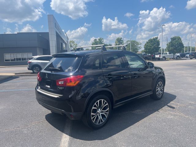 2016 Mitsubishi Outlander Sport ES 2.0 Image 5 of 26