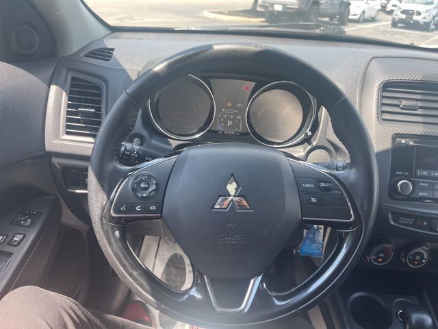2016 Mitsubishi Outlander Sport ES 2.0 Image 14 of 26