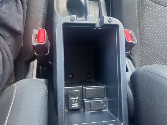 2016 Mitsubishi Outlander Sport ES 2.0 Image 22 of 26