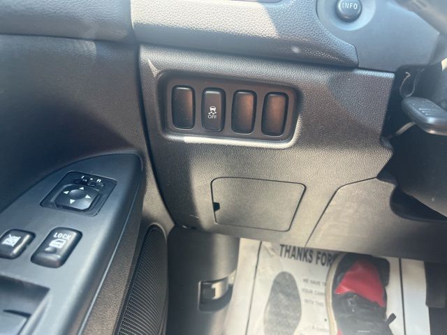 2016 Mitsubishi Outlander Sport ES 2.0 Image 26 of 26