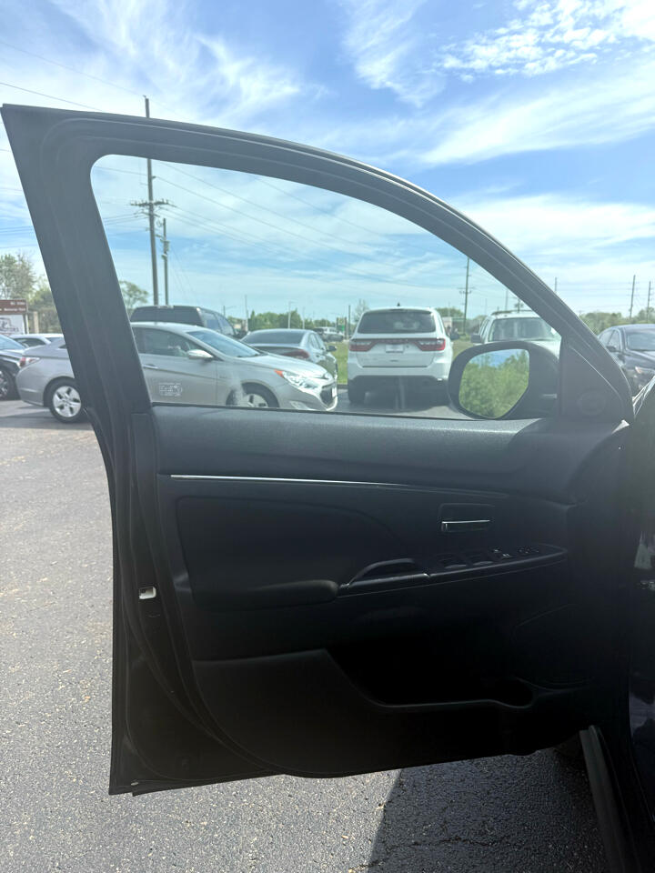 Vehicle image 30 of 55
