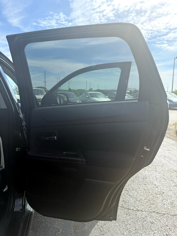 Vehicle image 36 of 55