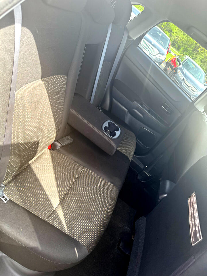 Vehicle image 37 of 55