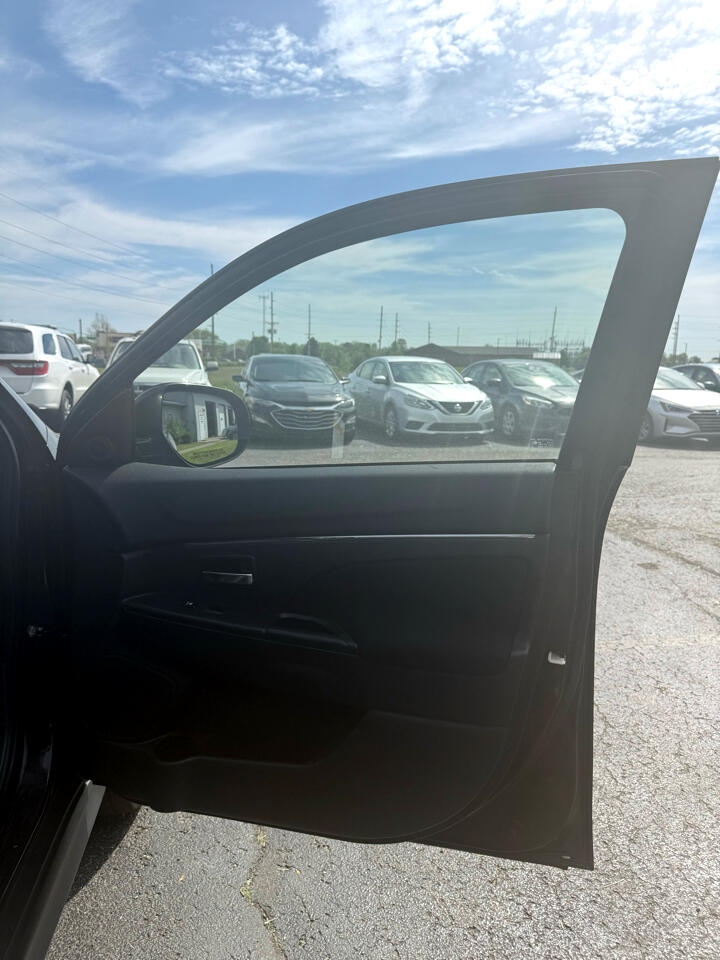 Vehicle image 38 of 55