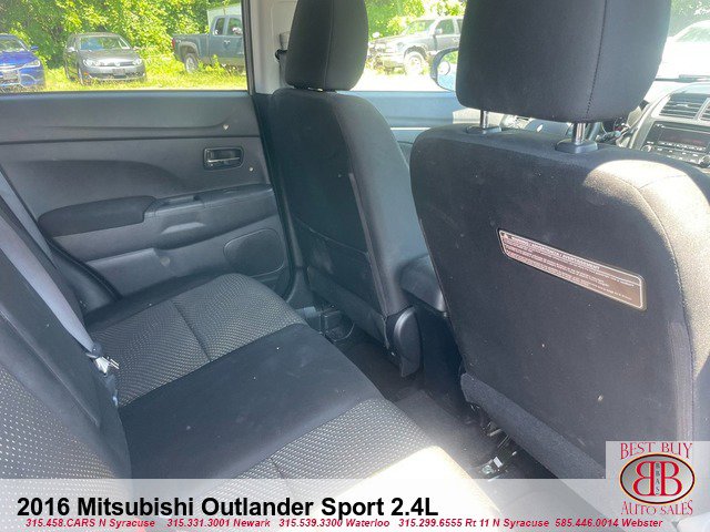 2016 Mitsubishi Outlander Sport Image 9 of 14