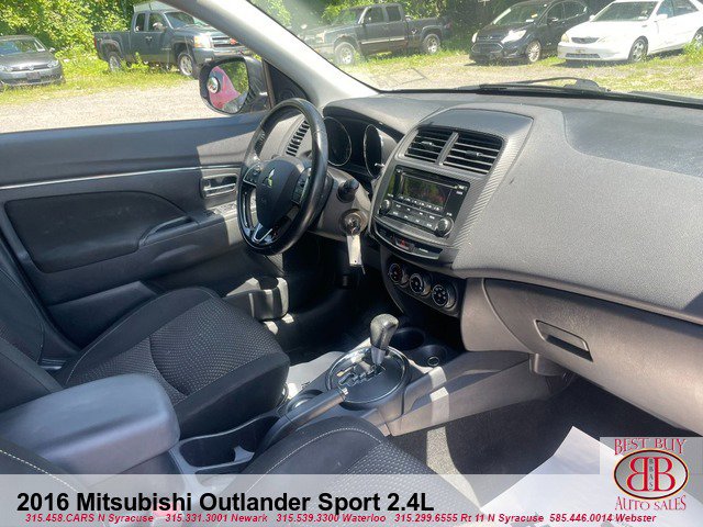 2016 Mitsubishi Outlander Sport Image 10 of 14