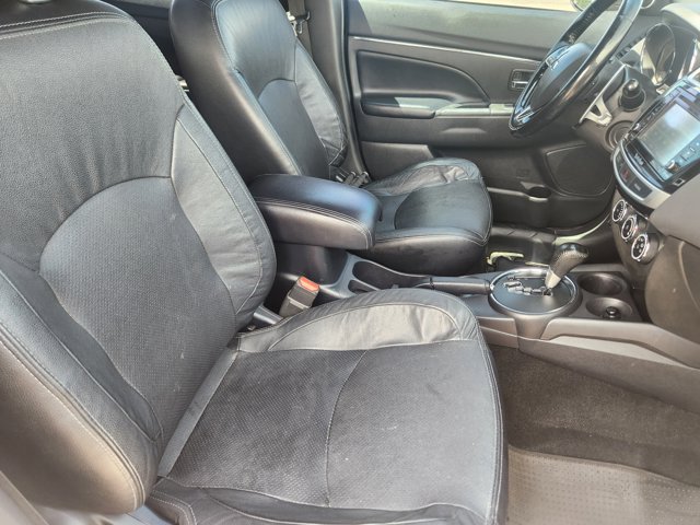 2016 Mitsubishi Outlander Sport GT 2.4 Image 9 of 23