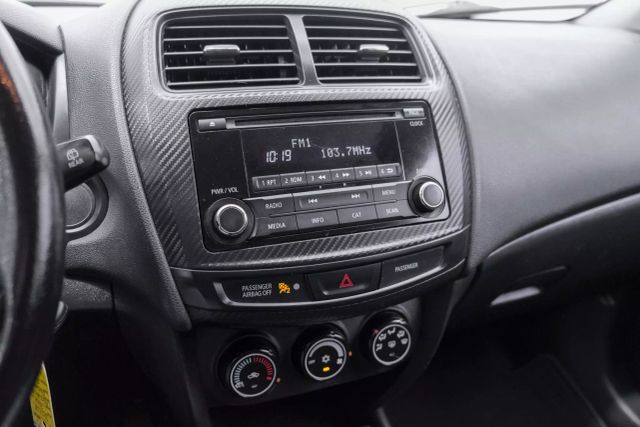 Vehicle image 36 of 60