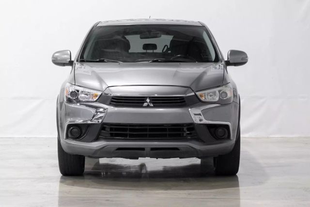 Vehicle image 5 of 60