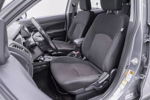Vehicle image 23 of 60