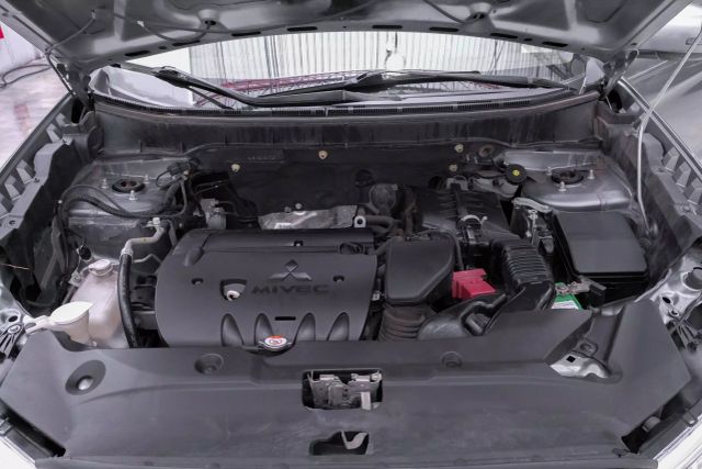Vehicle image 50 of 60