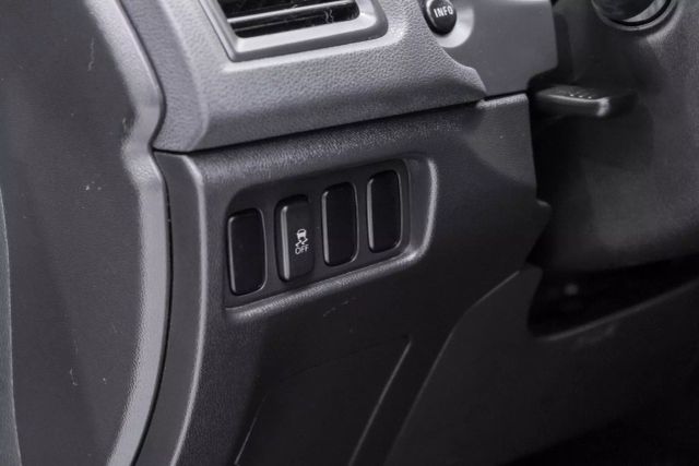 Vehicle image 32 of 60
