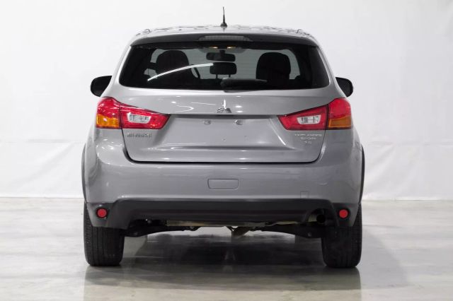 Vehicle image 12 of 60