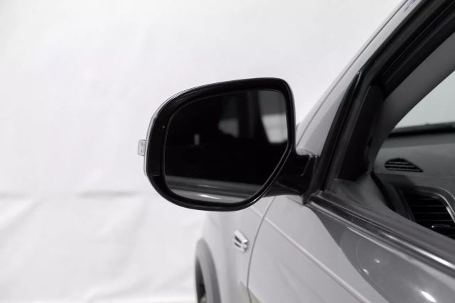 Vehicle image 42 of 60