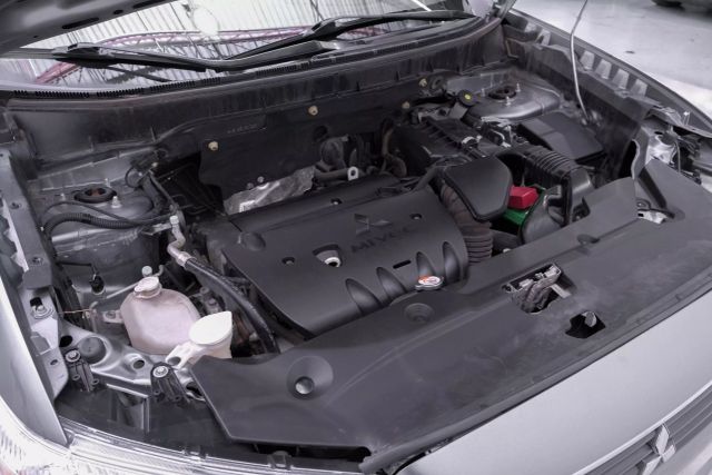 Vehicle image 51 of 60