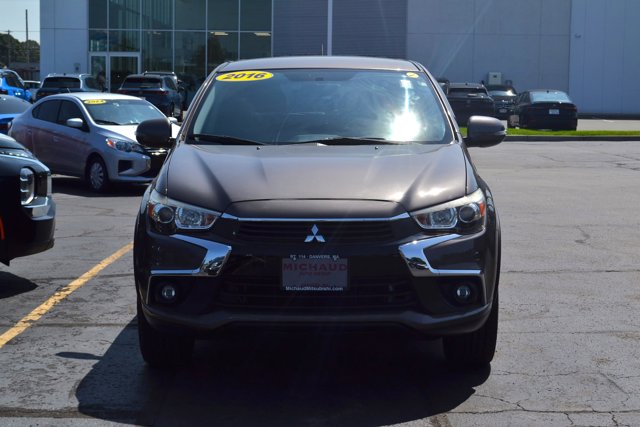 2016 Mitsubishi Outlander Sport SE 2.4 Image 2 of 20