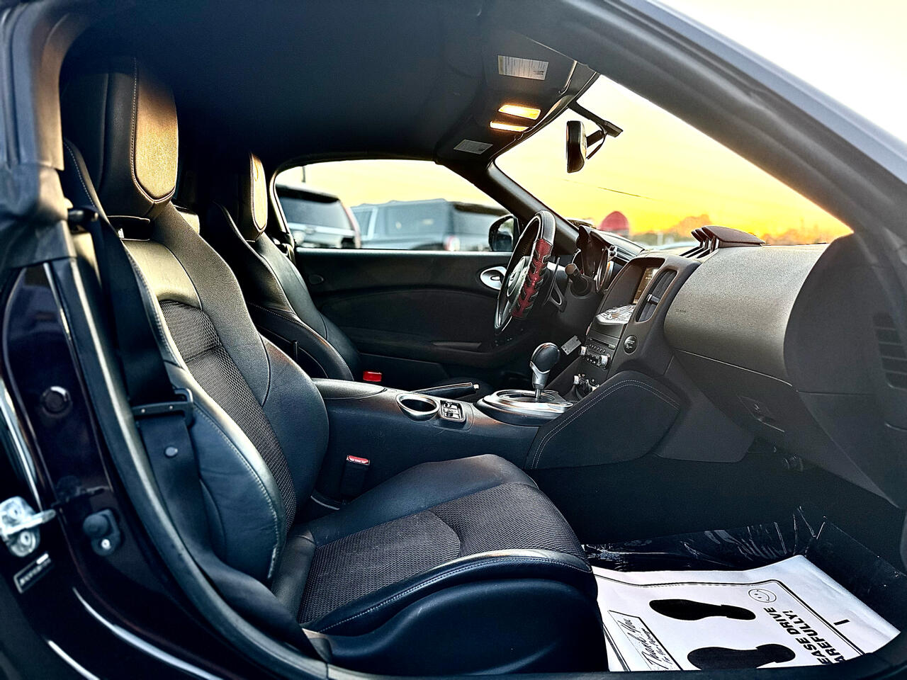 Vehicle image 27 of 30