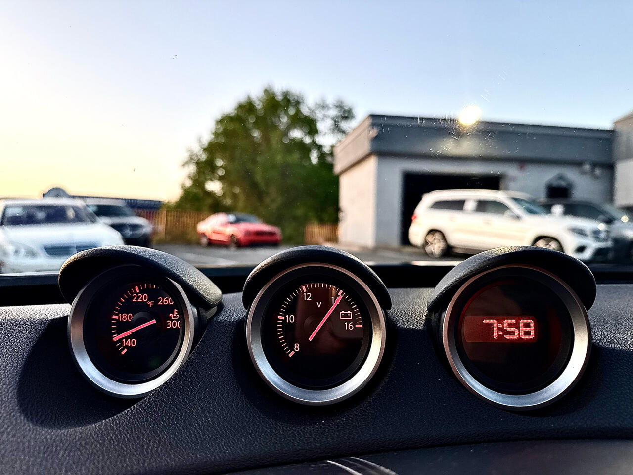 Vehicle image 21 of 30
