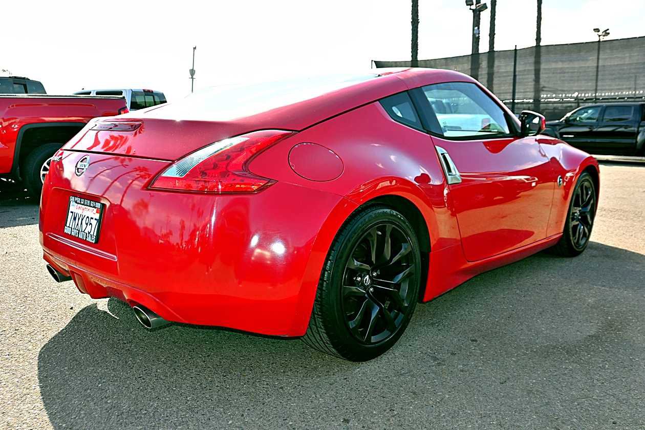 2016 Nissan 370Z Image 3 of 24