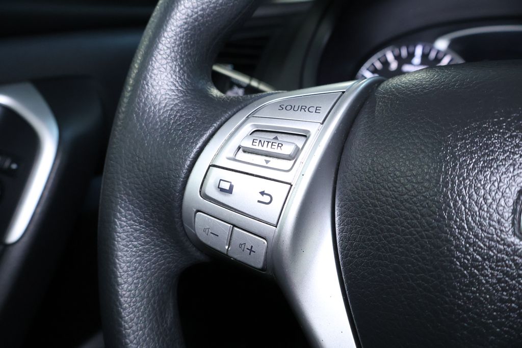 Vehicle image 20 of 30