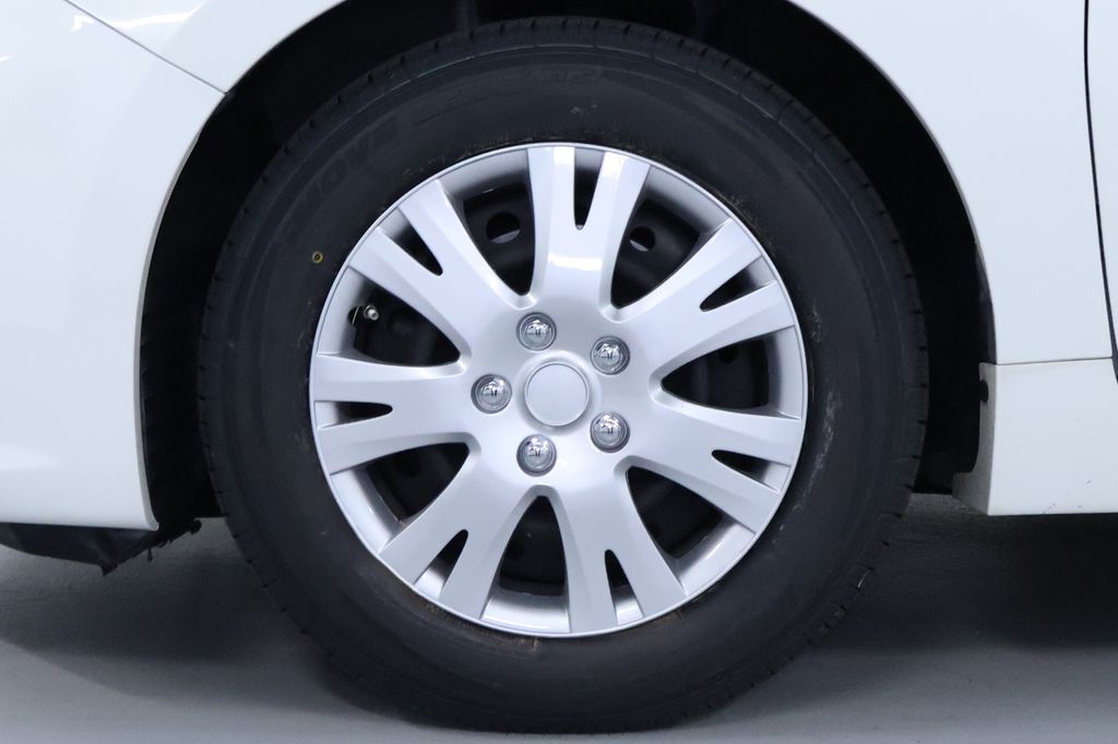 Vehicle image 29 of 30
