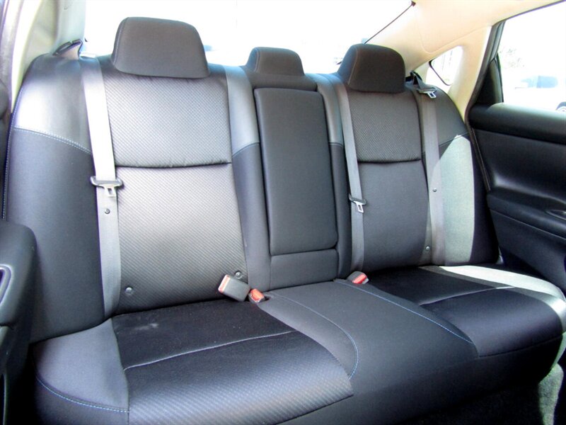 Vehicle image 22 of 35
