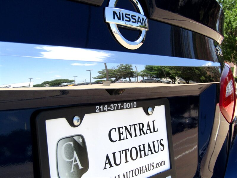 Vehicle image 17 of 35