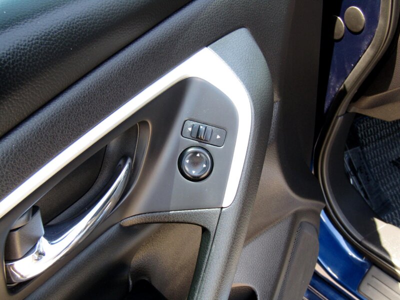 Vehicle image 12 of 35