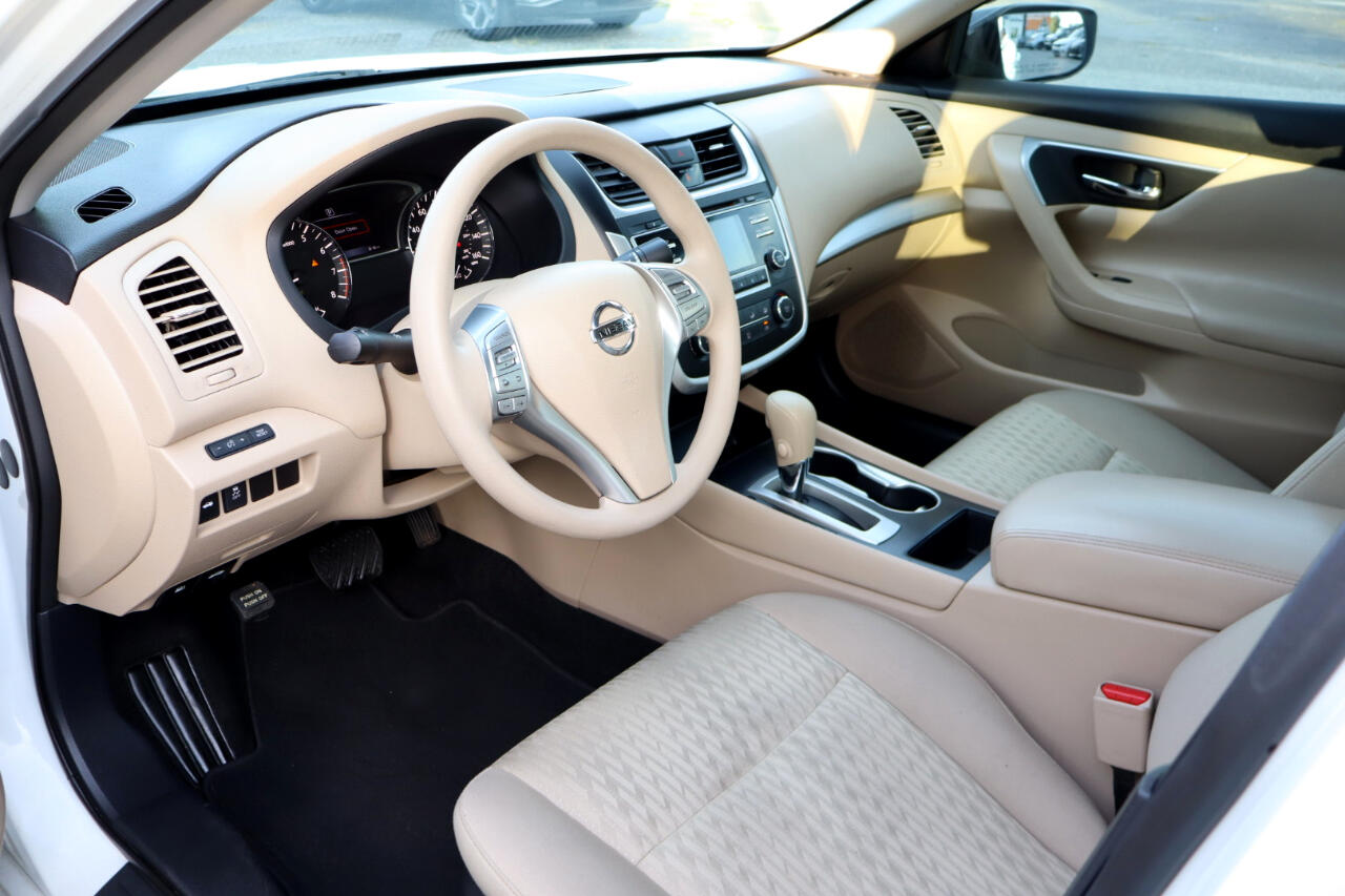 2016 Nissan Altima 2.5 S Image 16 of 25