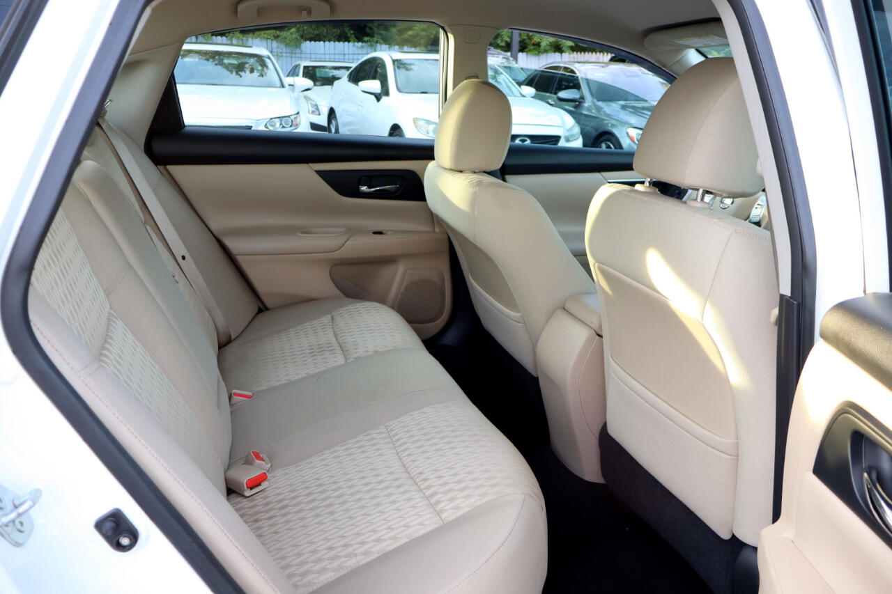 2016 Nissan Altima 2.5 S Image 12 of 25