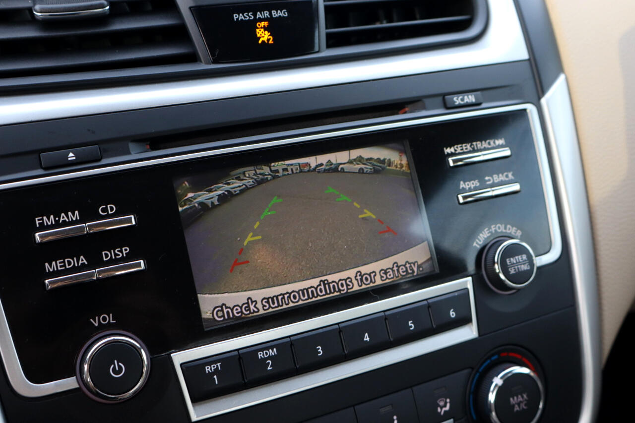 2016 Nissan Altima 2.5 S Image 19 of 25