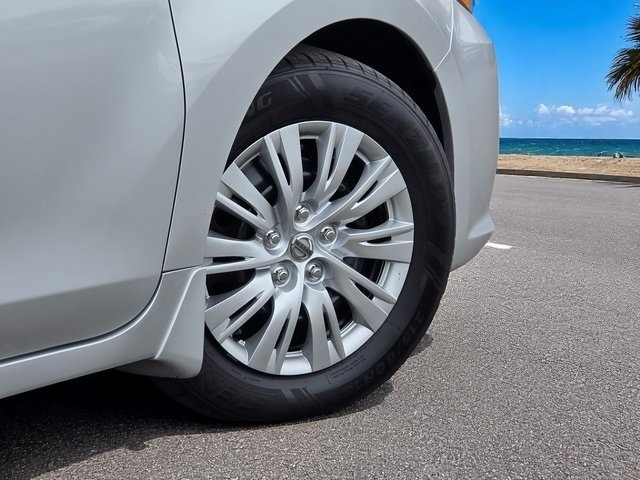 Vehicle image 7 of 40