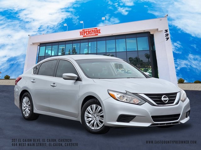 Vehicle image 4 of 40