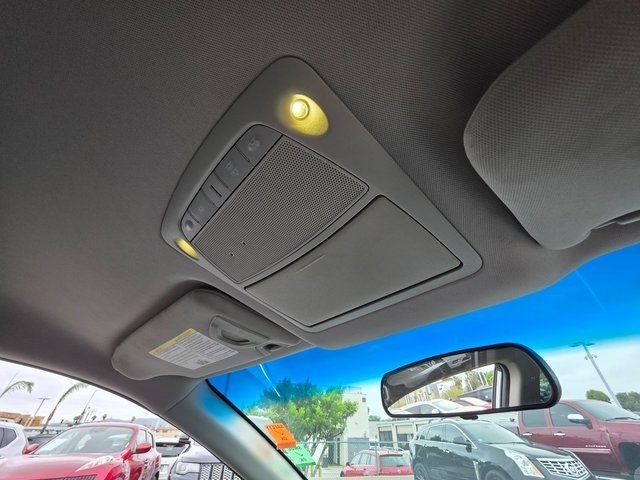 Vehicle image 19 of 40