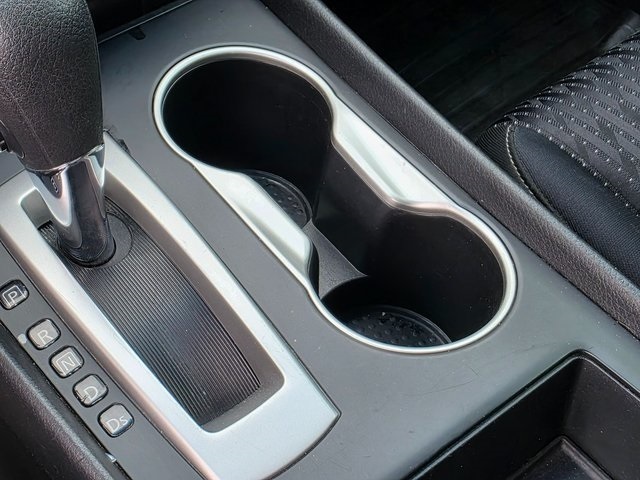 Vehicle image 25 of 40