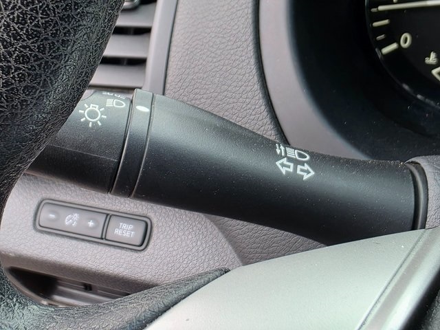 Vehicle image 36 of 40