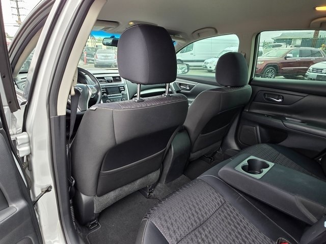 Vehicle image 12 of 40