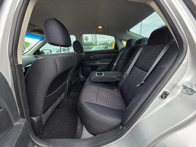 Vehicle image 13 of 40