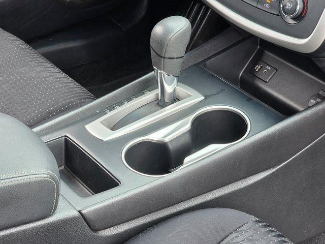 Vehicle image 24 of 40