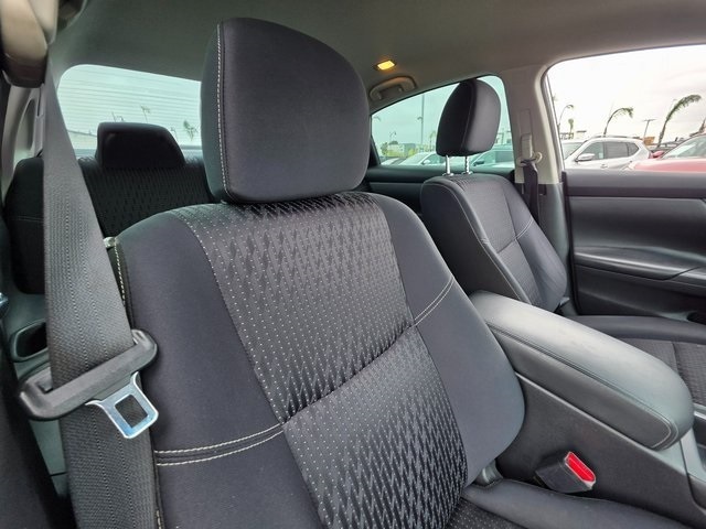 Vehicle image 9 of 40