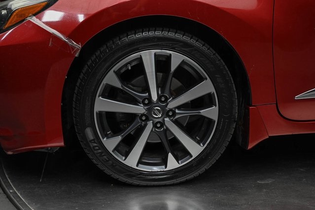 2016 Nissan Altima 2.5 SR Image 10 of 32