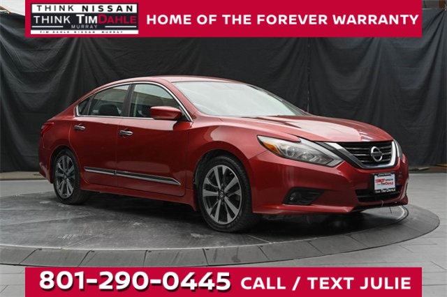 2016 Nissan Altima 2.5 SR Image 4 of 32
