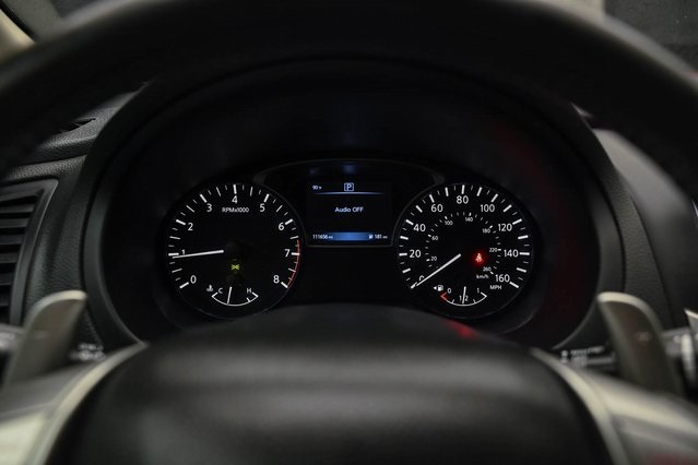 2016 Nissan Altima 2.5 SR Image 21 of 32