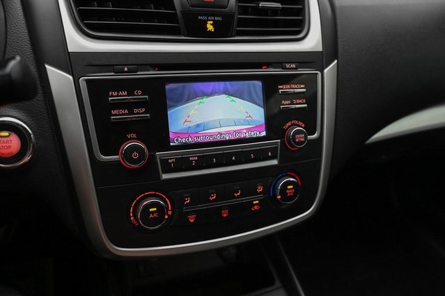 2016 Nissan Altima 2.5 SR Image 23 of 32