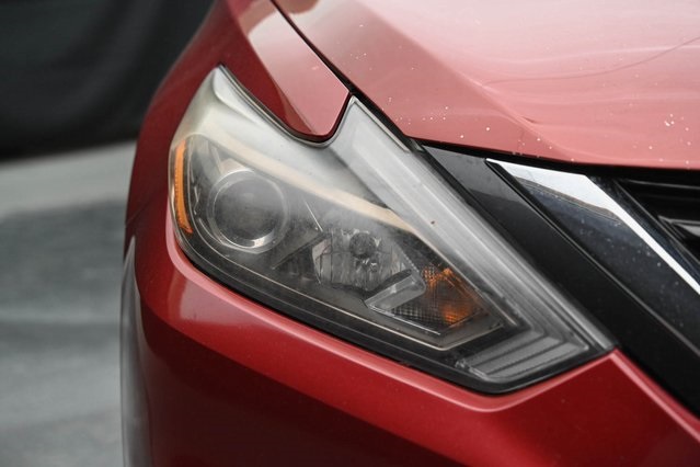 2016 Nissan Altima 2.5 SR Image 30 of 32
