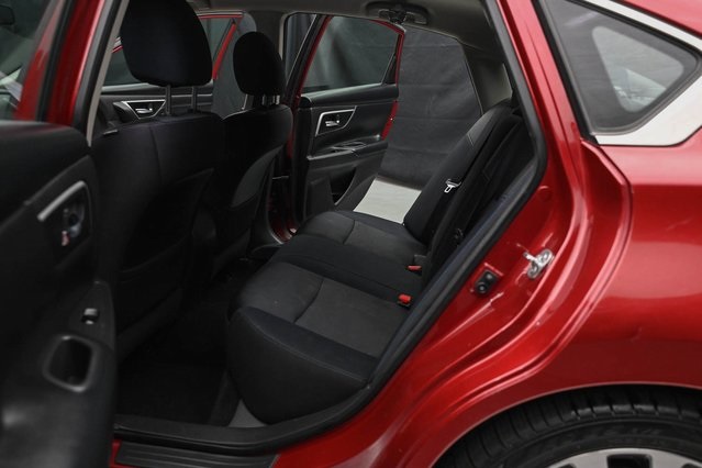 2016 Nissan Altima 2.5 SR Image 27 of 32