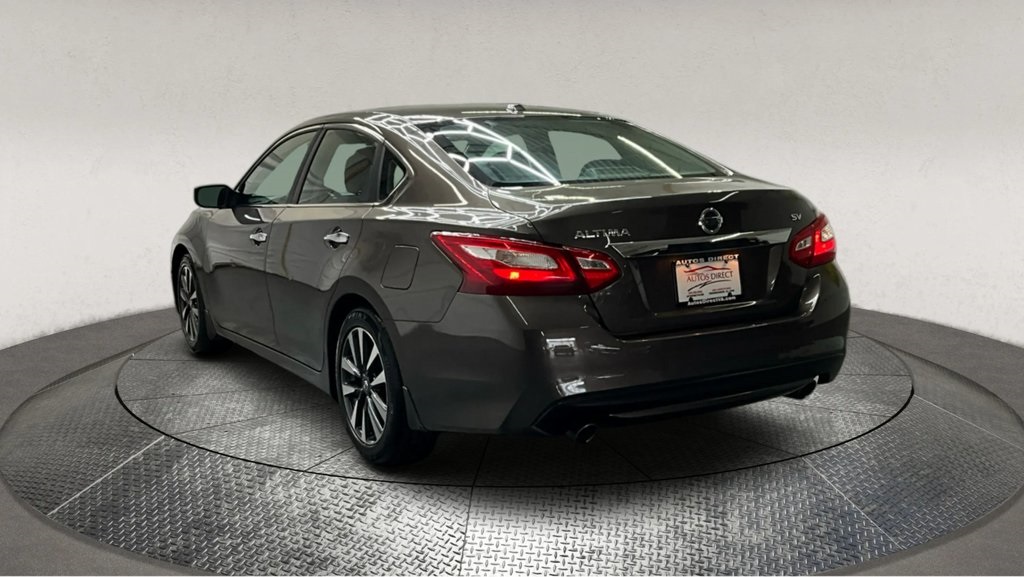 2016 Nissan Altima 2.5 SV Image 11 of 45