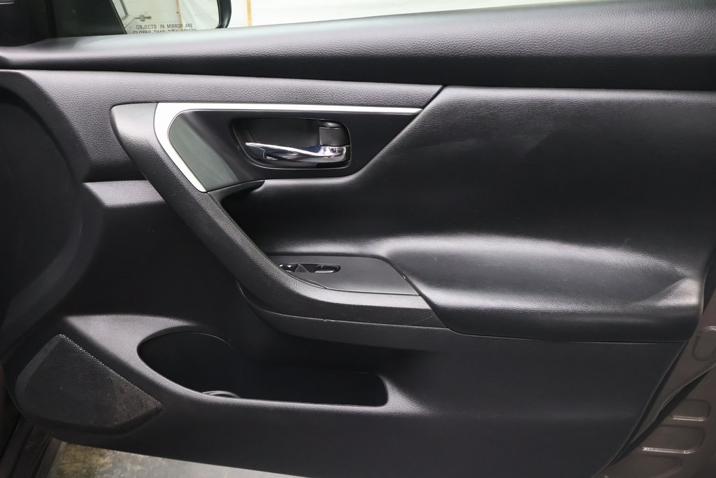 2016 Nissan Altima 2.5 SV Image 29 of 45