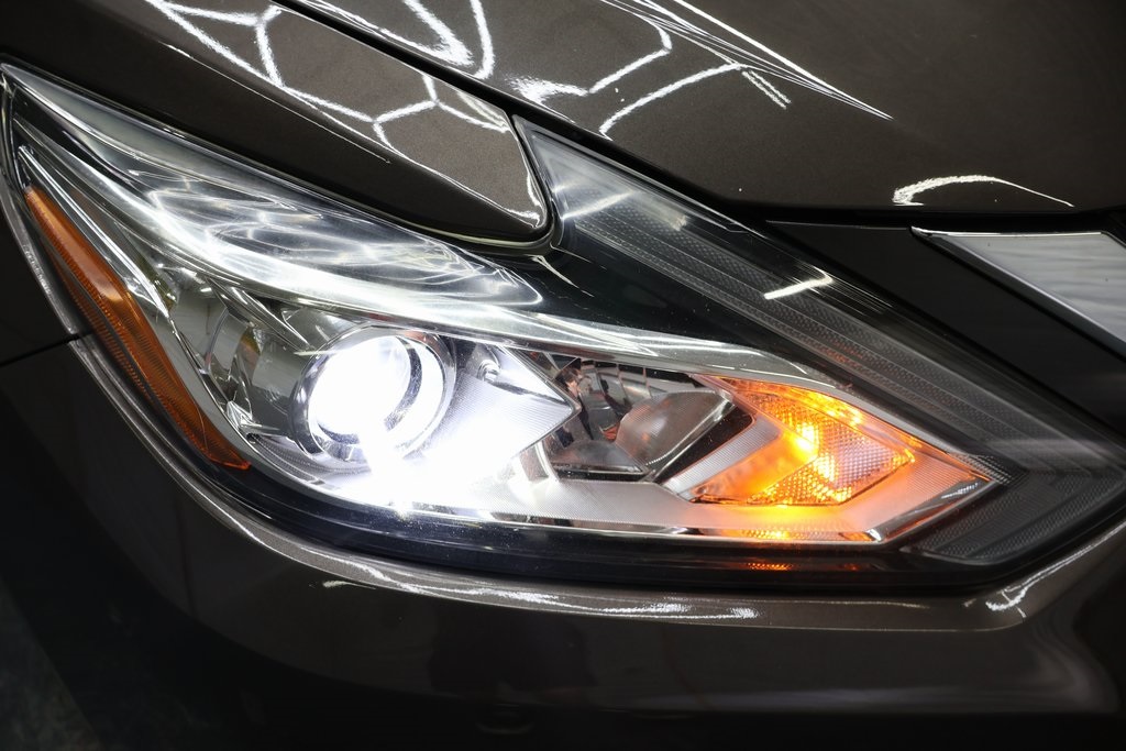 2016 Nissan Altima 2.5 SV Image 40 of 45